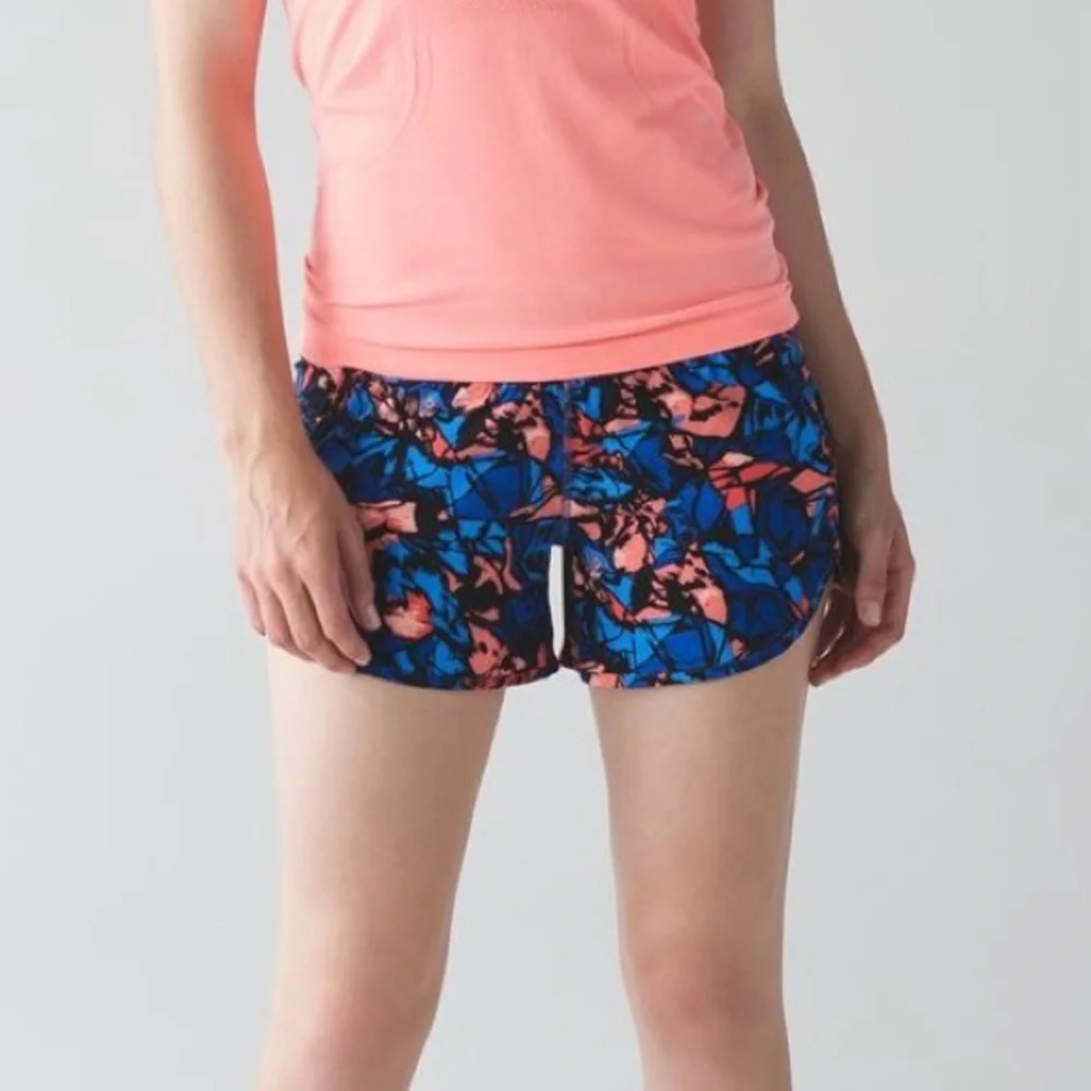 Lululemon Tracker Short IV in Paint Storm Harbor